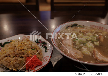 煮干ラーメンとチャーハンセット 煮干ラーメンとチャーハンセット 126758928