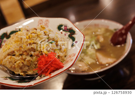 煮干ラーメンとチャーハンセット 煮干ラーメンとチャーハンセット 126758930