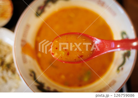 辛味噌ラーメンのスープ 126759086