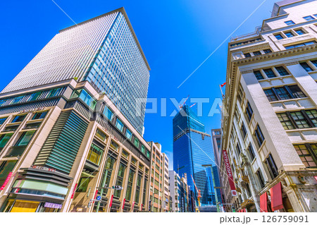 日本の東京都市景観5月。コレド室町3や日本橋一丁目の再開発事業などを望む。新たな時代に…=28日 日本の東京都市景観5月。コレド室町3や日本橋一丁目の再開発事業などを望む。新たな時代に…=28日 126759091