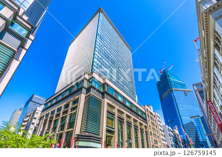 日本の東京都市景観5月。コレド室町3や日本橋一丁目の再開発事業などを望む。新たな時代に…＝28日 126759145