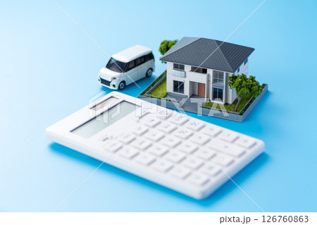 住宅と車と電卓 住宅と車と電卓 126760863