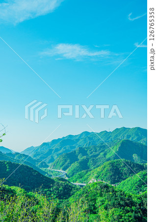 中国　万里の長城からの景色 126765358