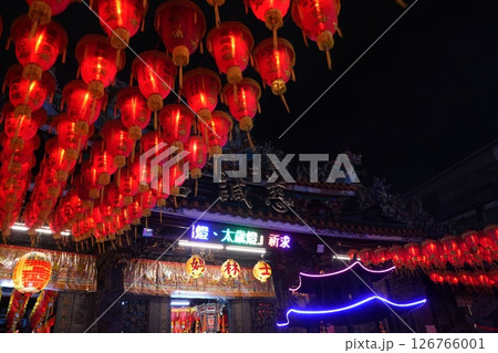 台湾 台北 士林市場または士林夜市 士林慈諴宮 台湾 台北 士林市場または士林夜市 士林慈諴宮 126766001