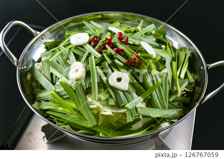 鍋に入った鍋 126767059