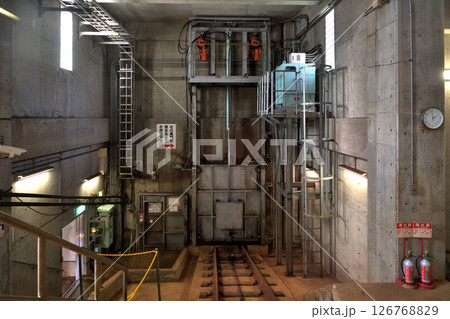 青函トンネル記念館駅 風門　青函トンネル竜飛斜坑線　　 126768829