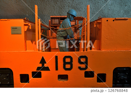 青函トンネル 坑道 体験坑道 蓄電池機関車 青函トンネル 坑道 体験坑道 蓄電池機関車 126768848