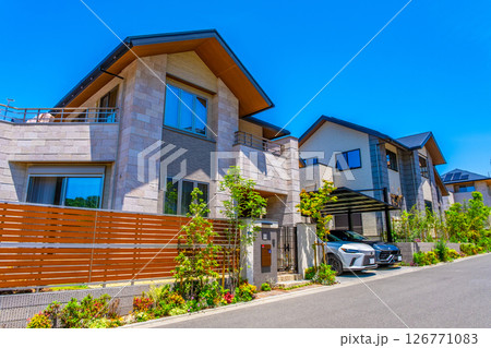 電柱のない閑静な住宅街 電柱のない閑静な住宅街 126771083