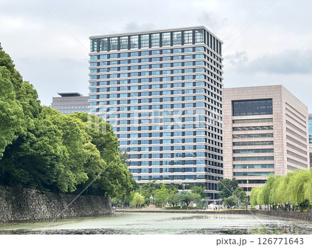 丸紅東京本社ビル(写真中央。千代田区大手町) 丸紅東京本社ビル(写真中央。千代田区大手町) 126771643