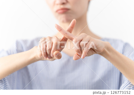 私服姿の女性　ライフスタイルイメージ 126773152