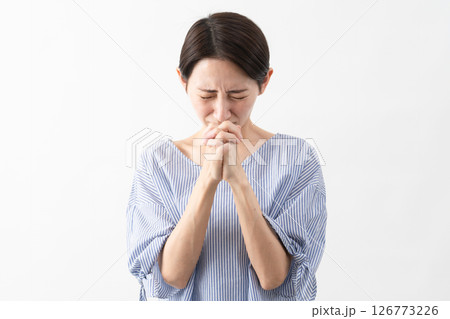 私服姿の女性　ライフスタイルイメージ 126773226