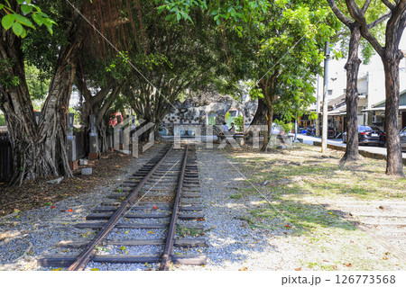 台湾　嘉義市阿里山鉄道の北門駅(北門火車站)　  隣接の憩いの場 126773568