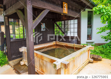新緑の平湯温泉『奥飛騨温泉郷・平湯民俗館・足湯』　 126775001