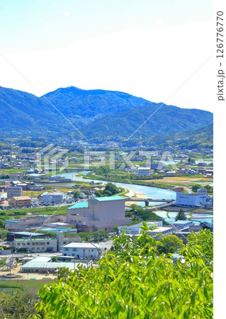 龍王山総合公園 (東広島市)から灰ヶ峰 (呉市)方面を望む 龍王山総合公園 (東広島市)から灰ヶ峰 (呉市)方面を望む 126776770