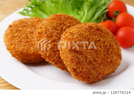 おいしそうなコロッケ 126778314