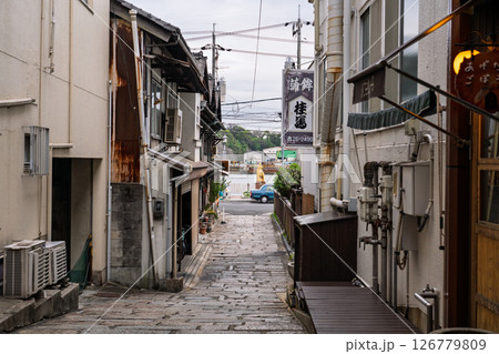 《広島県》尾道・路地裏の風景 126779809