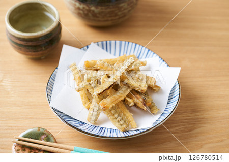 鰻の骨せんべい 126780514