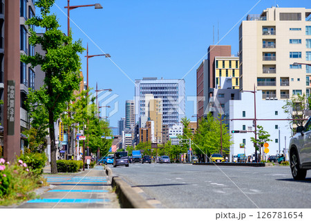 福岡市中央区唐人町方面の景色 西公園入口の信号 天神方面 福岡市中央区唐人町方面の景色 西公園入口の信号 天神方面 126781654