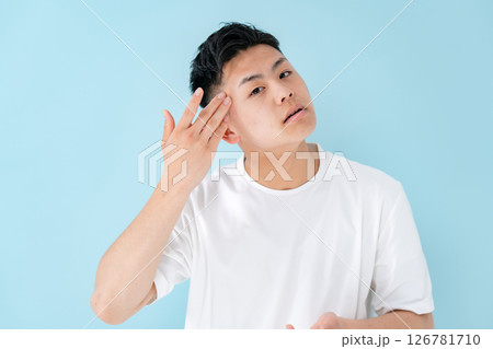 若い男性　ヘアケア 126781710