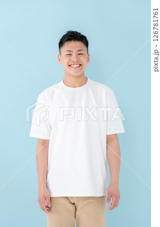 若い男性　ポートレート 126781761