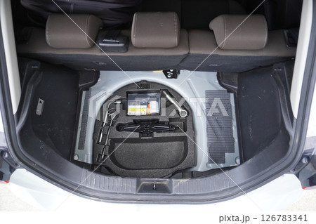 車載工具収納場所02 車載工具収納場所02 126783341