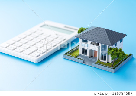 住宅と電卓 住宅と電卓 126784597