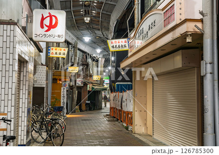 《大阪府》西成・ノスタルジックな商店街 126785300