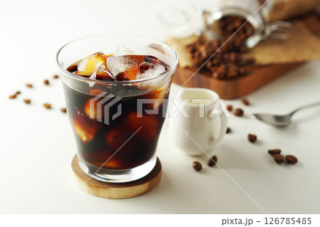 アイスコーヒー(白バック) 126785485