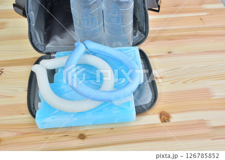 熱中症対策グッズ　ネッククーラー　水分補給　猛暑対策グッズ　炎天下対策グッズ　　真夏日対策グッズ 126785852