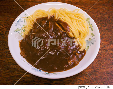 単身者の自炊昼食、ハヤシライスならぬハヤシスパゲティ 単身者の自炊昼食、ハヤシライスならぬハヤシスパゲティ 126786616