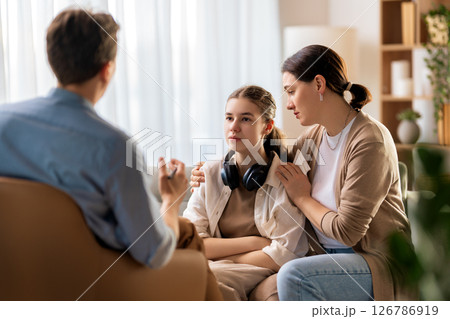 Consultation of the patient with a psychologist 126786919