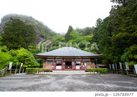 鳳来寺本堂（愛知県新城市鳳来寺山） 126788077