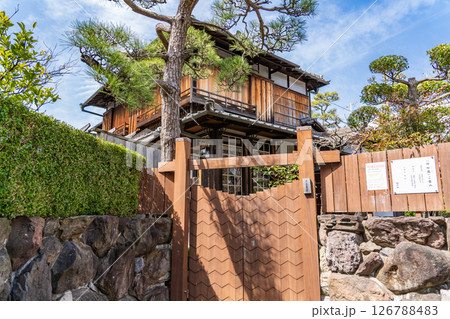 倚松庵（谷崎潤一郎旧邸宅）細雪の家（夫人の名前に因む）　神戸市東灘区住吉東町 126788483