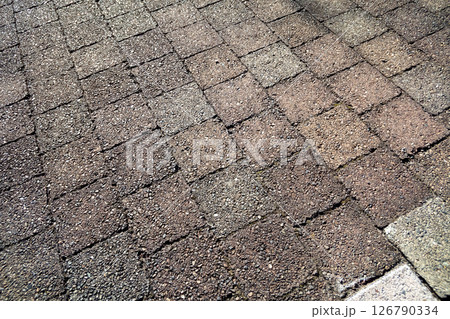 歩道でのブロック舗装 126790334