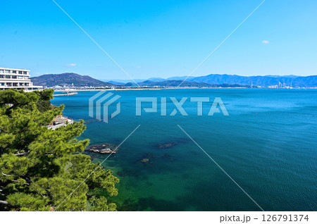 透き通る青い海と空 透き通る青い海と空 126791374