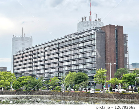 パレスサイドビルディング（千代田区一ツ橋。毎日新聞社本社、日本野球連盟、マイナビ本社など） 126792668