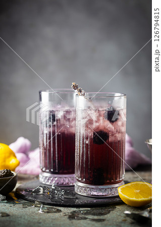 Blackberry Lemonade with ice 126794815