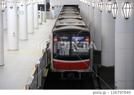 【Osaka Metro】30000系（御堂筋線：天王寺駅） 126797840