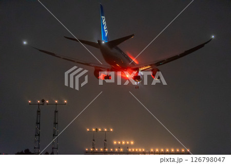 空港夜景 126798047