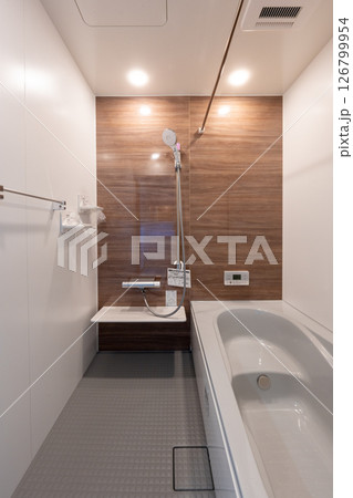 綺麗なバスルーム 126799954