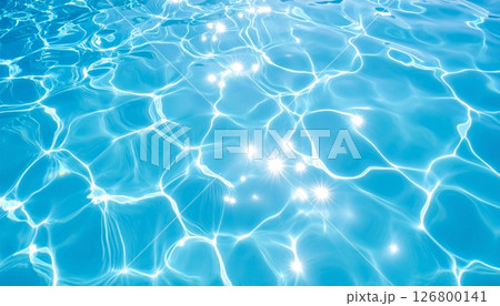 光を受けた水面のキラキラ 126800141