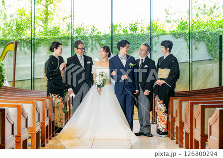 結婚式　家族婚 126800294
