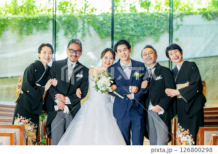 結婚式　家族婚 126800298