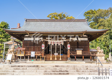 弓弦羽神社 拝殿(ヤタノカラスが願い事を導く)熊野大神を祀る勝利の神 神戸市東灘区御影郡家 弓弦羽神社 拝殿(ヤタノカラスが願い事を導く)熊野大神を祀る勝利の神 神戸市東灘区御影郡家 126801574