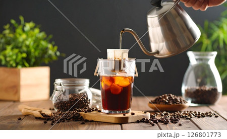 アイスコーヒーをいれる アイスコーヒーをいれる 126801773