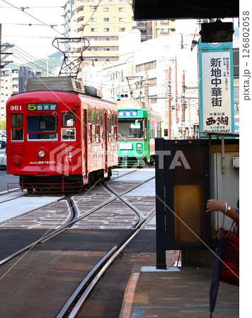長崎電気軌道 新地中華街停留場(長崎県長崎市銅座町) 長崎電気軌道 新地中華街停留場(長崎県長崎市銅座町) 126802058