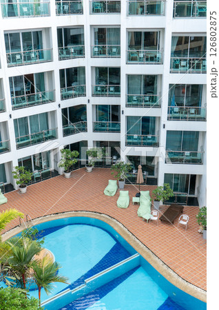 南国のビーチホテル 126802875