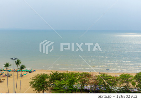 夕暮れのジョムティエンビーチ 126802912