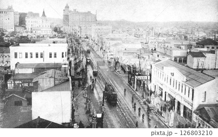 古写真　1918-1933年　東京　銀座通り（中央通り）　銀座三丁目付近のパノラマ 126803210