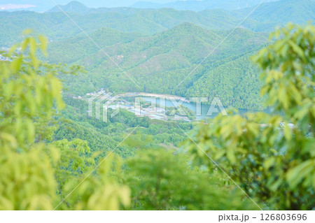 羽束山から見える川と集落 羽束山から見える川と集落 126803696